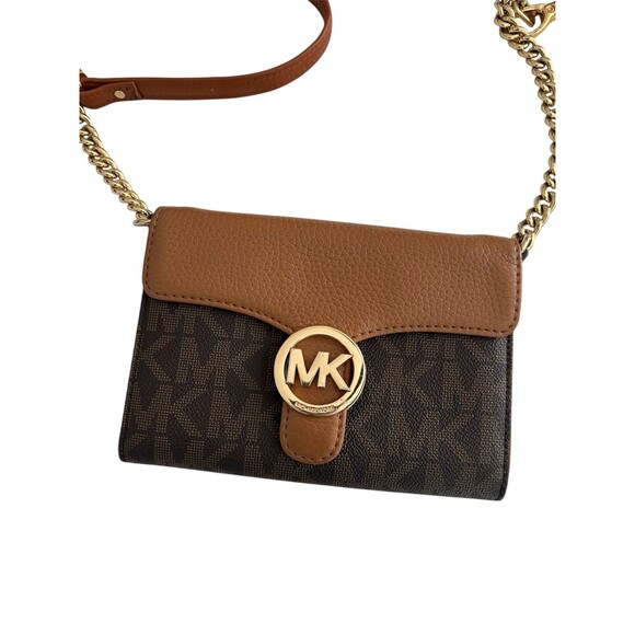 Michael Kors Hudson Large Phone Leather Crossbody Bag NWOT - Picture 2 of 9